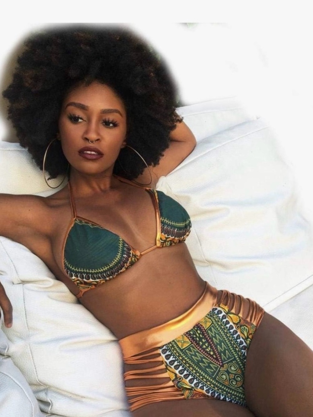 NWOT Emerald Green/Gold African print side cutout bikini -- M‎